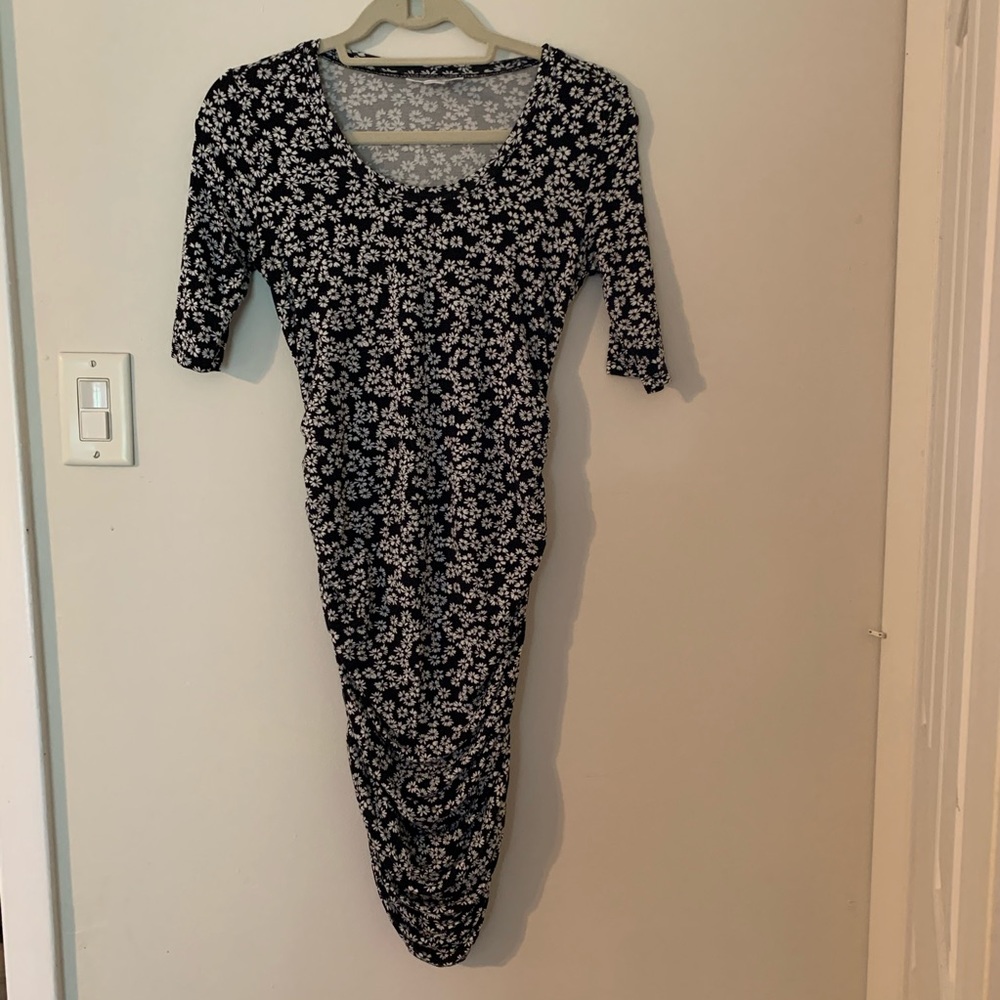 Motherhood Maternity Dress XS black & white floral